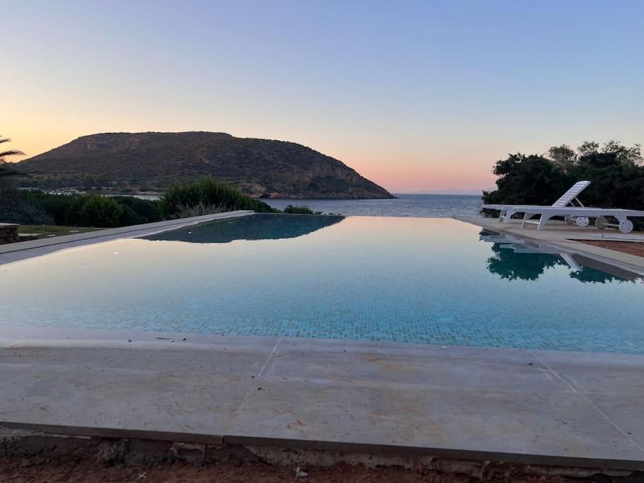 Summer Villa In Pórto Ráfti Exterior photo