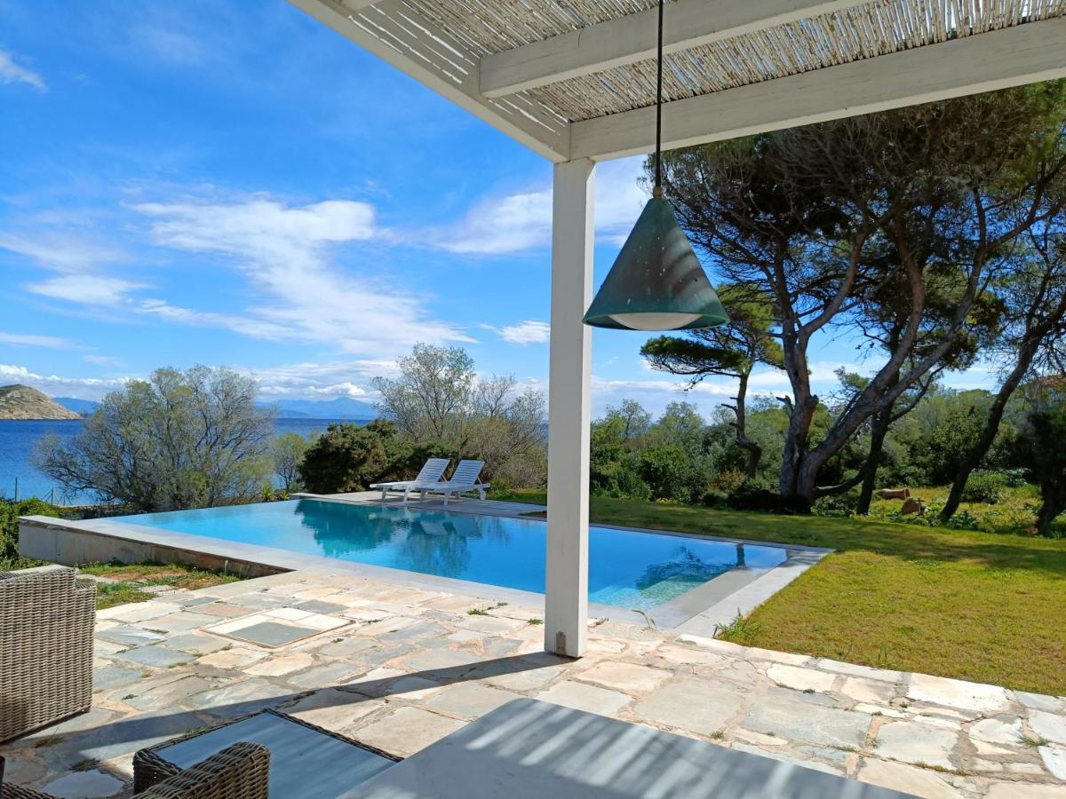 Summer Villa In Pórto Ráfti Exterior photo