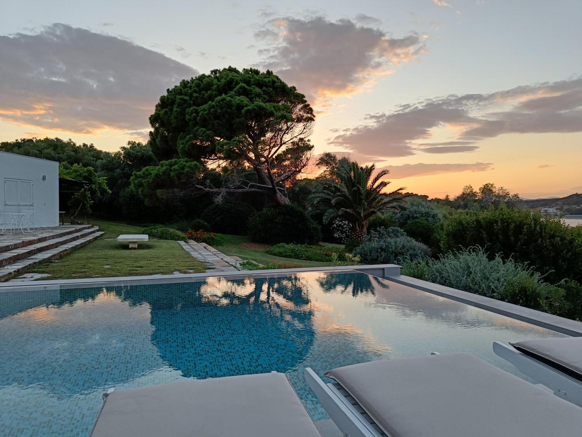 Summer Villa In Pórto Ráfti Exterior photo